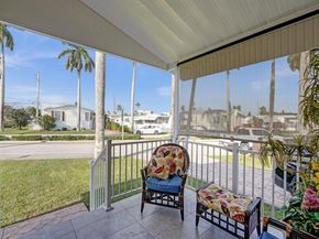 8580 SW 18 St, Davie FL 33324
