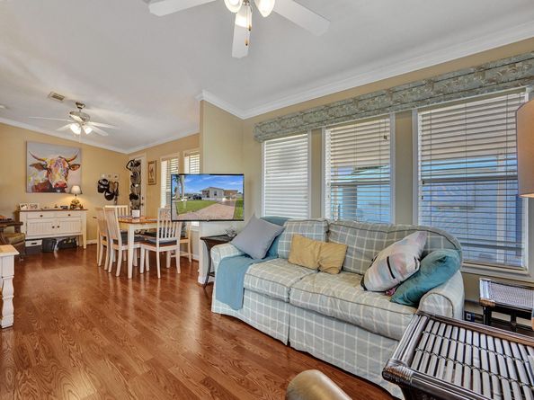 8580 SW 18 St, Davie FL 33324