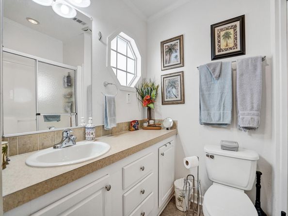 8580 SW 18 St, Davie FL 33324
