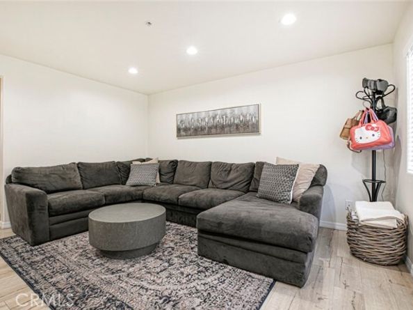 10894 Olinda Street 109, Sun Valley (los Angeles) CA 91352