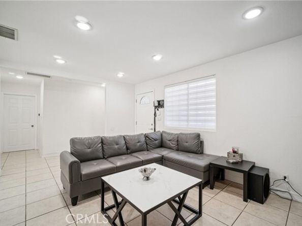 7848 Forsythe Street, Sunland (los Angeles) CA 91040