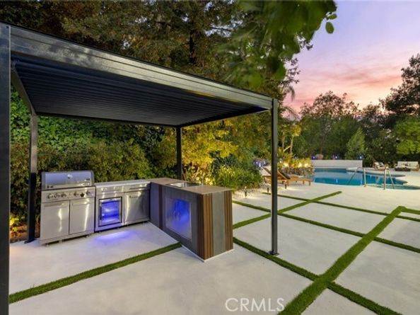 20101 Greenbriar Drive, Tarzana (los Angeles) CA 91356