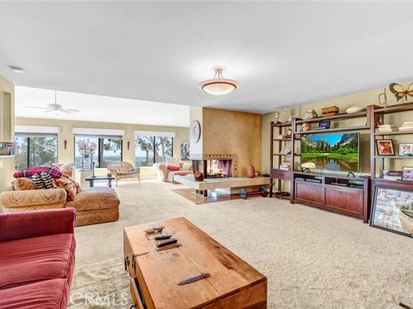 8530 Vine Valley, Sun Valley (los Angeles) CA 91352