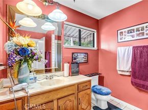 8530 Vine Valley, Sun Valley (los Angeles) CA 91352