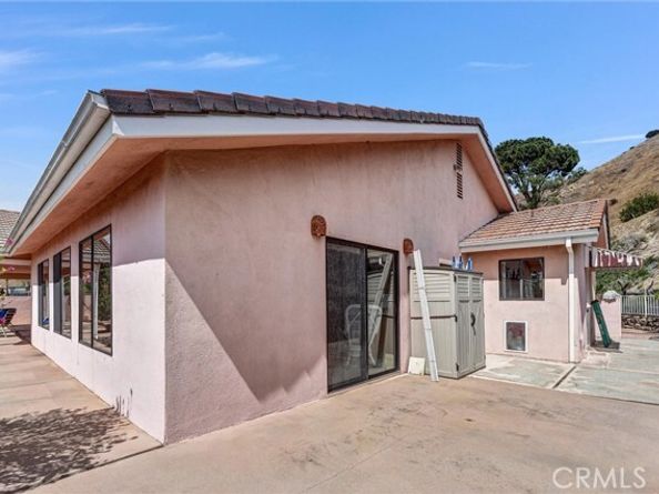 8530 Vine Valley, Sun Valley (los Angeles) CA 91352