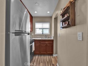 11813 Runnymede Street 44, North Hollywood (los Angeles) CA 91605