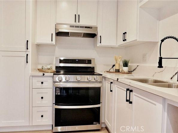 7300 Lennox J3, Van Nuys (los Angeles) CA 91405