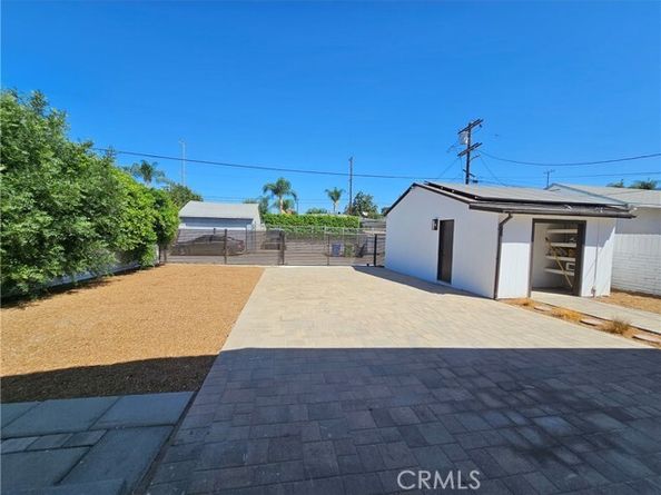 17037 Covello Street, Van Nuys (los Angeles) CA 91406