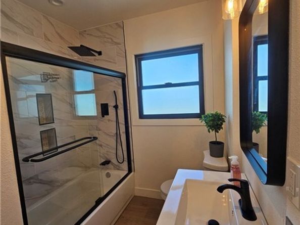 17037 Covello Street, Van Nuys (los Angeles) CA 91406