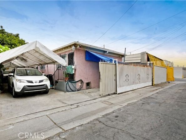 6504 S Central Avenue, Los Angeles CA 90001