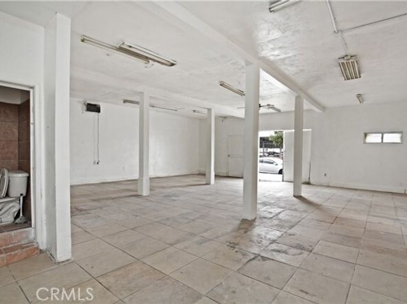 6504 S Central Avenue, Los Angeles CA 90001