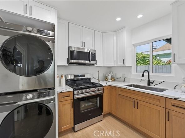 11113 S Budlong Avenue, Los Angeles CA 90044