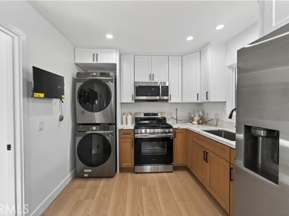 11113 S Budlong Avenue, Los Angeles CA 90044