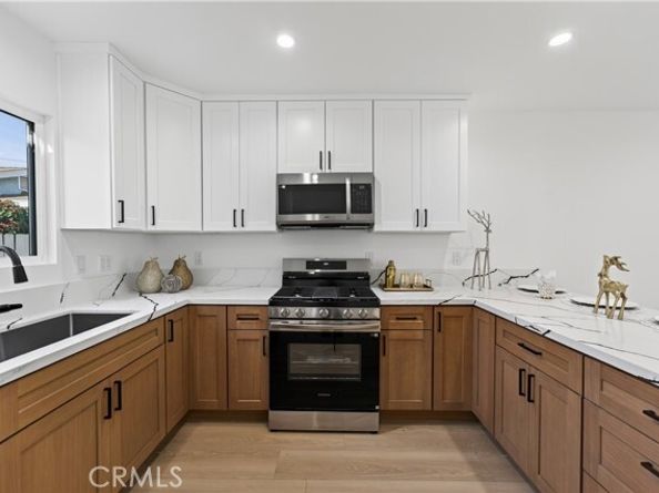 11113 S Budlong Avenue, Los Angeles CA 90044