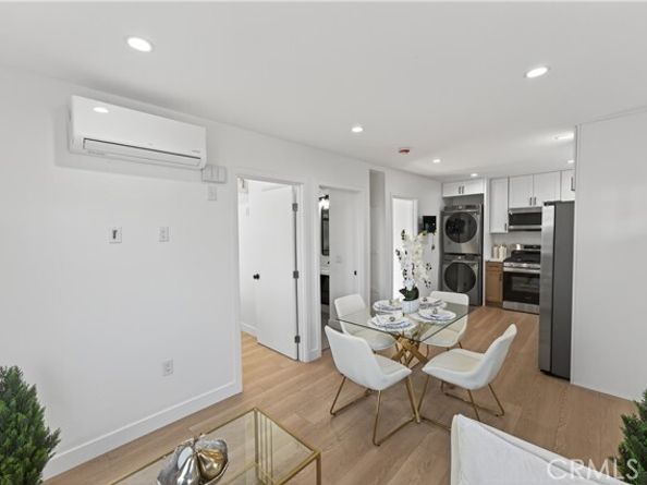 11113 S Budlong Avenue, Los Angeles CA 90044