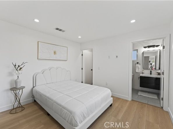 11113 S Budlong Avenue, Los Angeles CA 90044