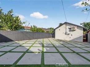 11113 S Budlong Avenue, Los Angeles CA 90044