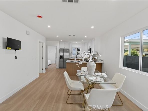 11113 S Budlong Avenue, Los Angeles CA 90044