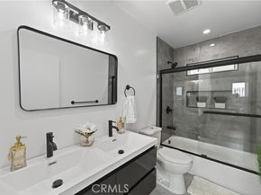 11113 S Budlong Avenue, Los Angeles CA 90044