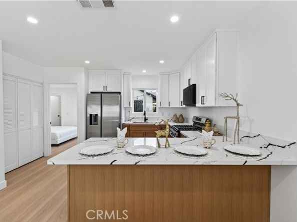 11113 S Budlong Avenue, Los Angeles CA 90044