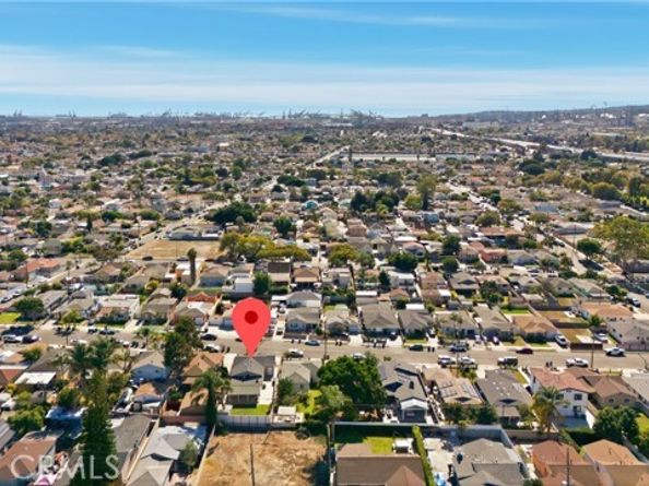 1231 W Don, Wilmington (los Angeles) CA 90744