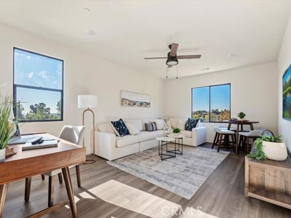 1029 N Staley Lane, Highland Park (los Angeles) CA 90042
