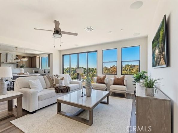 1029 N Staley Lane, Highland Park (los Angeles) CA 90042