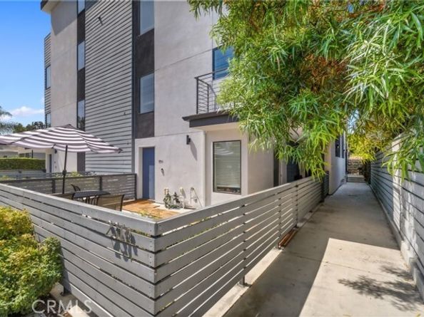 233 N Burlington Avenue, Echo Park (los Angeles) CA 90026