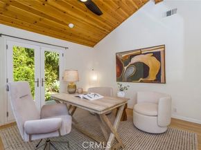 10210 La Canada, Burbank CA 91040