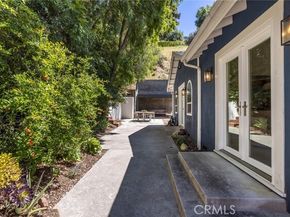 10210 La Canada, Burbank CA 91040