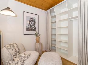 10210 La Canada, Burbank CA 91040