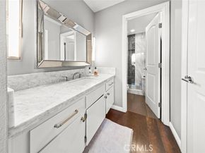 15035 Nordhoff Street 112, North Hills (los Angeles) CA 91343