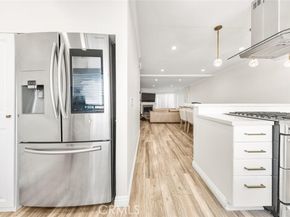 15035 Nordhoff Street 112, North Hills (los Angeles) CA 91343