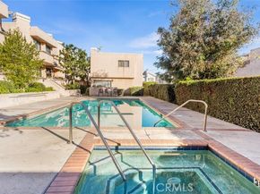 15035 Nordhoff Street 112, North Hills (los Angeles) CA 91343