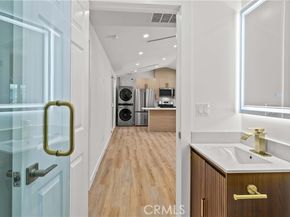 8401 Kester, Panorama City (los Angeles) CA 91402