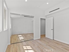 8401 Kester, Panorama City (los Angeles) CA 91402