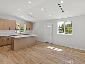 8401 Kester, Panorama City (los Angeles) CA 91402