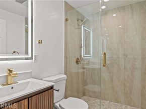 8401 Kester, Panorama City (los Angeles) CA 91402