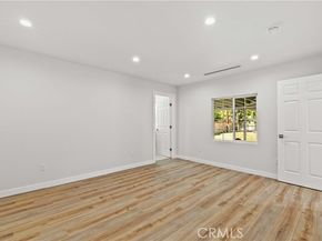 8401 Kester, Panorama City (los Angeles) CA 91402