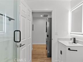 8401 Kester, Panorama City (los Angeles) CA 91402