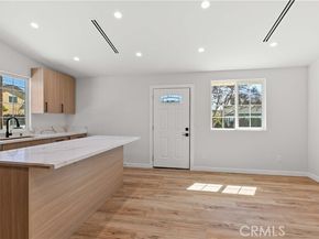 8401 Kester, Panorama City (los Angeles) CA 91402