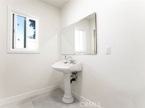 11350 Orcas Avenue, Sylmar (los Angeles) CA 91342
