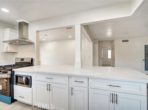 8217 Grove Street, Sunland (los Angeles) CA 91040