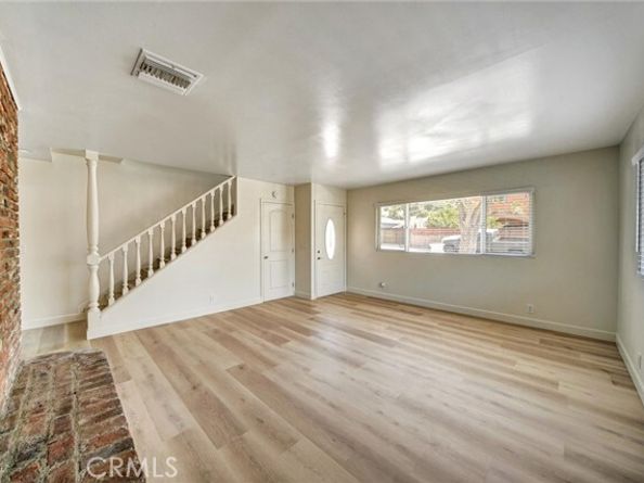 8217 Grove Street, Sunland (los Angeles) CA 91040