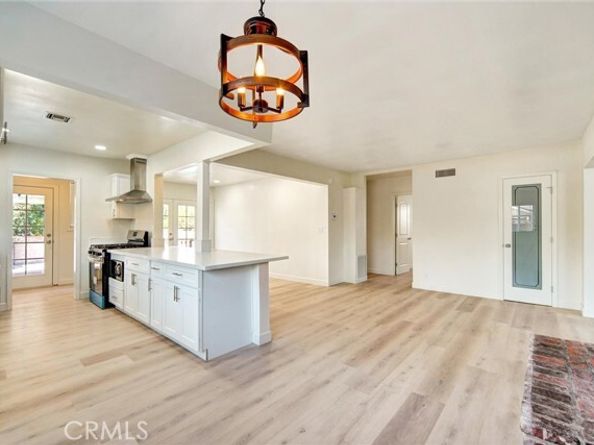 8217 Grove Street, Sunland (los Angeles) CA 91040