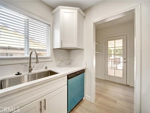 8217 Grove Street, Sunland (los Angeles) CA 91040