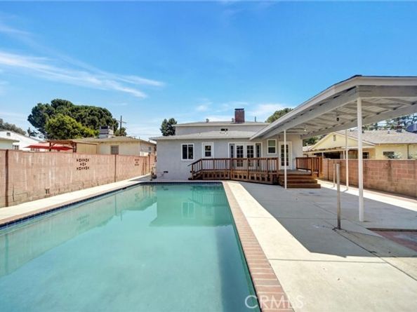 8217 Grove Street, Sunland (los Angeles) CA 91040