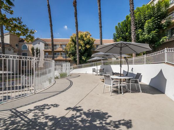 4750 Templeton Street 1211, Los Angeles CA 90032