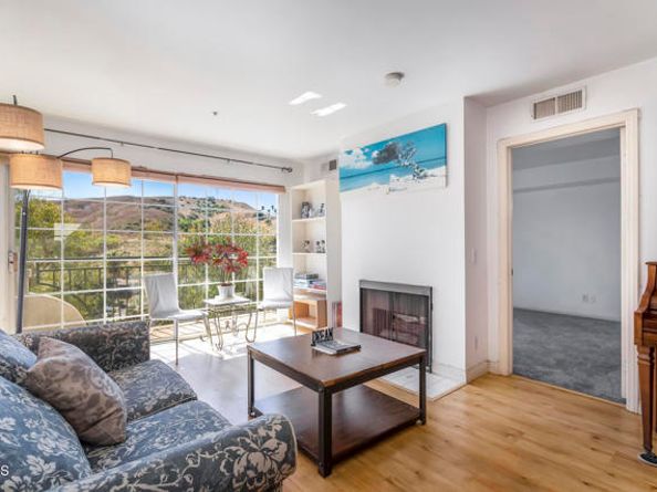 4750 Templeton Street 1211, Los Angeles CA 90032