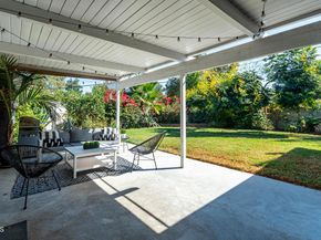 17402 Cohasset Street, Van Nuys (los Angeles) CA 91406